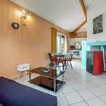 2 Bedroom Cozy In Eyraud-crempse-maurens Prázdninový dům La Ressegue