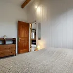 2 Bedroom Cozy In Eyraud-crempse-maurens La Ressegue