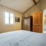 2 Bedroom Cozy In Eyraud-crempse-maurens La Ressegue