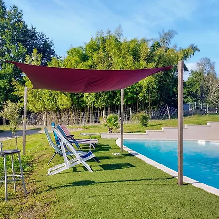 2 Bedroom Cozy In Eyraud-crempse-maurens Casa de Férias *