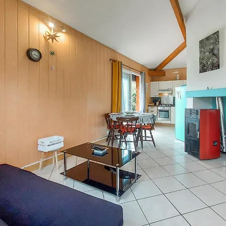 2 Bedroom Gorgeous In Eyraud-crempse-maurens Feriehus La Ressegue