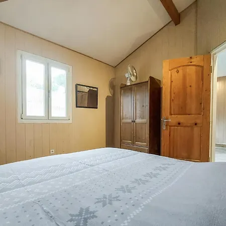 2 Bedroom Cozy In Eyraud-crempse-maurens La Ressegue