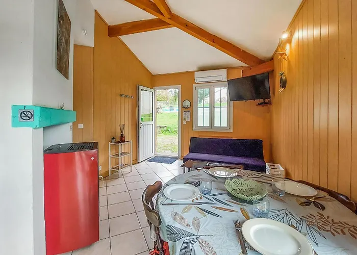 2 Bedroom Cozy In Eyraud-crempse-maurens