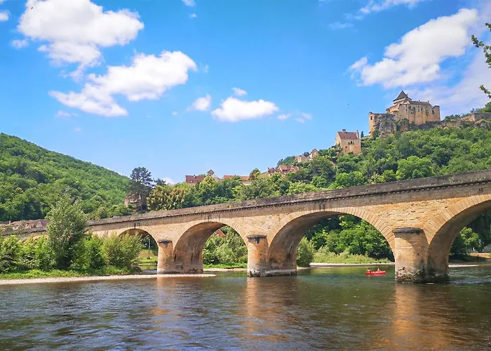 2 Bedroom Cozy In Eyraud-crempse-maurens *